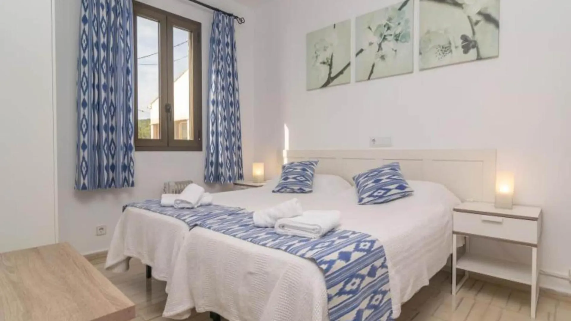 Majestic Holiday Home With Pool Sant Elm Chalet