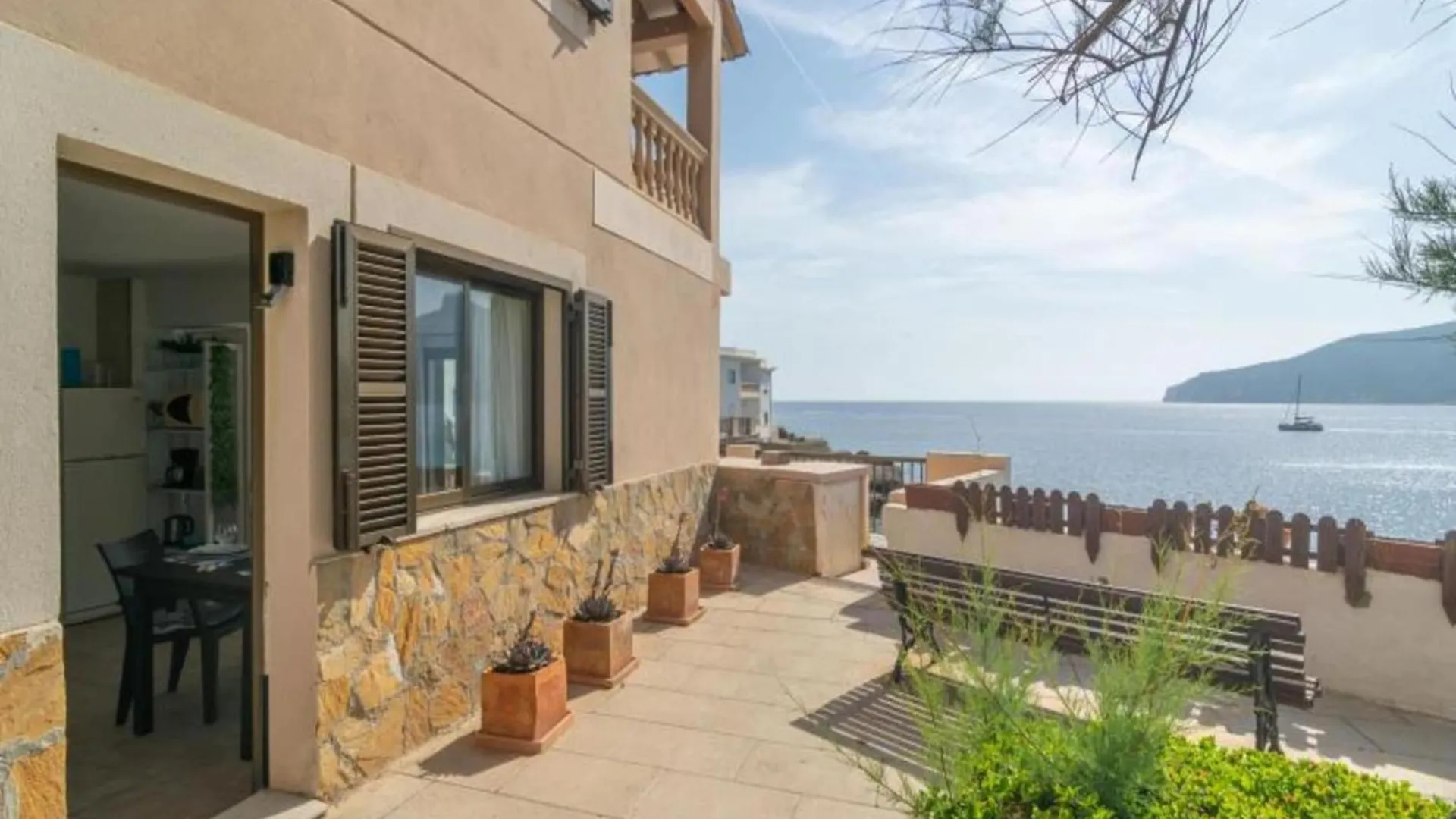 Majestic Holiday Home With Pool Sant Elm